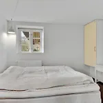 Twelve-bedroom In Semesterbostad *