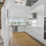 Twelve-bedroom In Semesterbostad *
