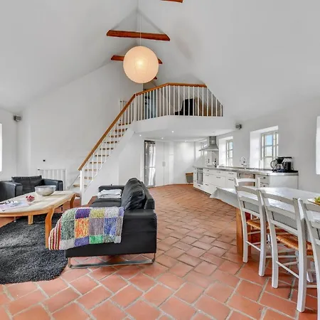 Twelve-Bedroom Accommodation In Ulfborg Ulfborg
