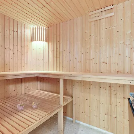 Twelve-Bedroom Accommodation In Ulfborg * Ulfborg