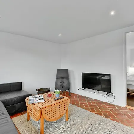 Twelve-Bedroom Accommodation In Ulfborg