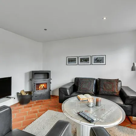 Twelve-Bedroom Accommodation In Ulfborg Tatil Evi *