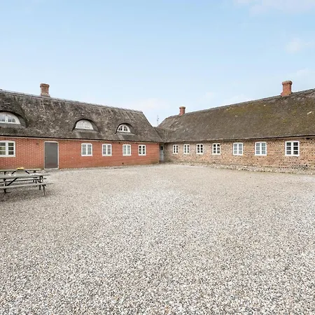 Vakantiehuis Mooi Huis Met 12 Slaapkamers In Ulfborg *