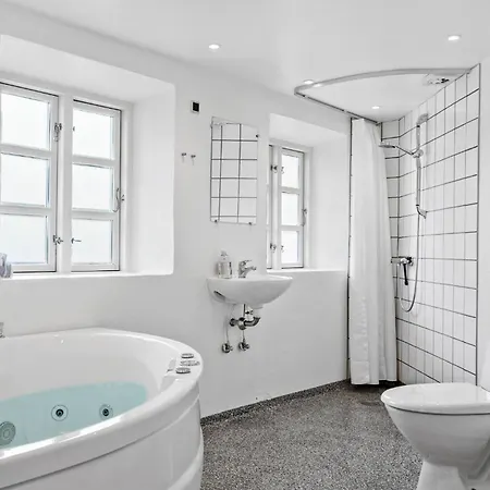 Tatil Evi Twelve-Bedroom Accommodation In Ulfborg Ulfborg