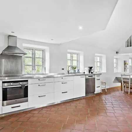 Twelve-Bedroom Accommodation In Ulfborg Ulfborg