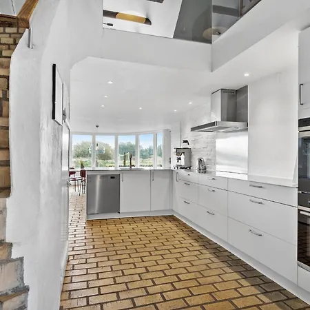 Twelve-Bedroom Accommodation In Ulfborg Tatil Evi *
