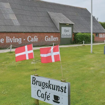Twelve-bedroom In Ulfborg Casa de Férias *