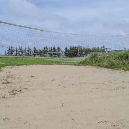 Twelve-bedroom In Ulfborg